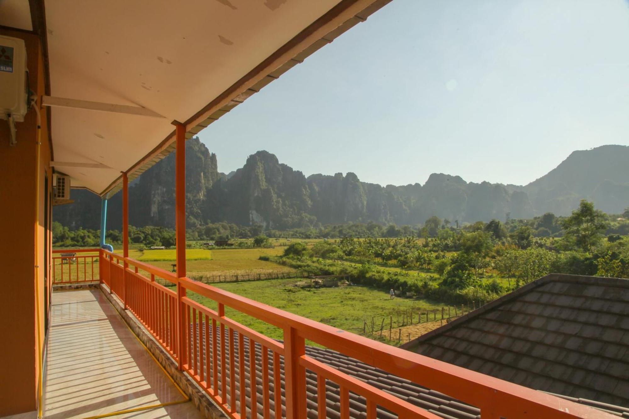Dd Guesthouse Ванг-Виенг Экстерьер фото